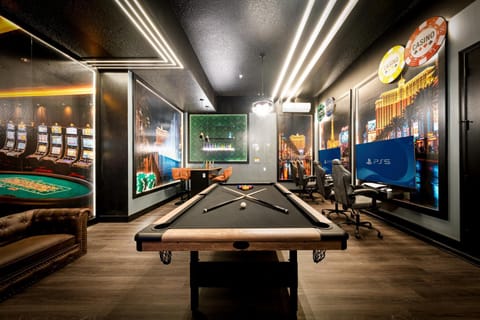 Brand New Modern State of the Art Home! Sleeps 31 House in Kissimmee