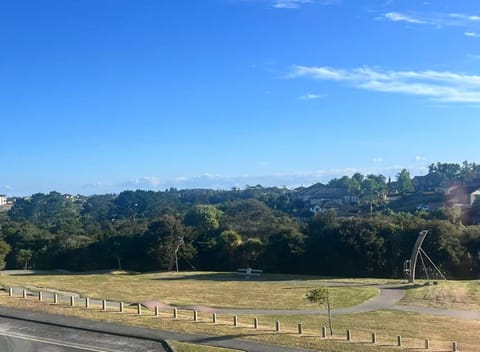 Sunny garden view bedroom with private bathroom Vacation rental in Auckland