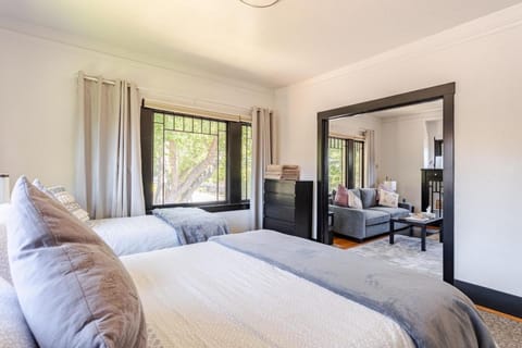 2 - Berkeley Private 1 Bedroom Apartment with Laundry Apartment in Berkeley