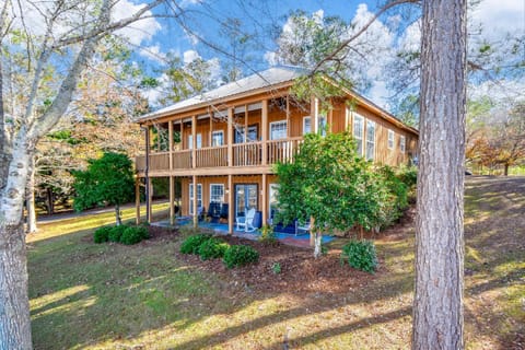 Daydream Believer House in Lake Martin
