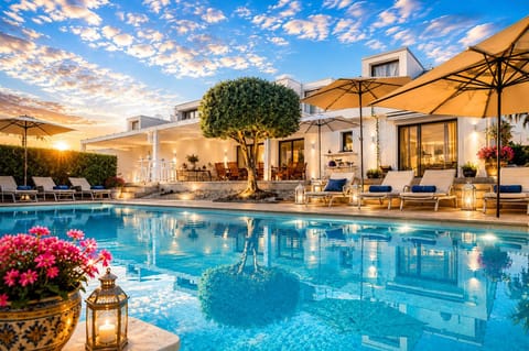 Property building, Swimming pool