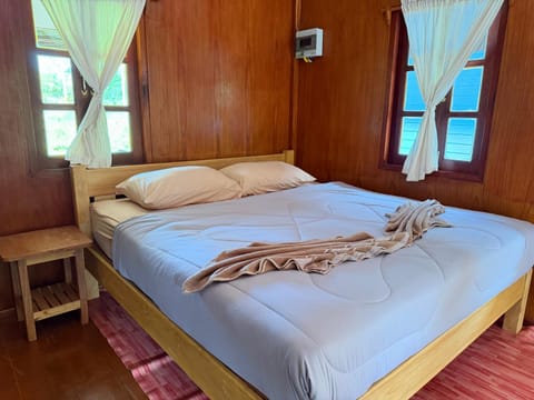 Ja Mia's Bungalow at Pasai Beach Nature lodge in Krabi Changwat