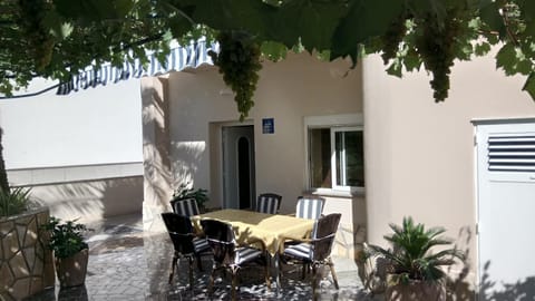 Apartment Burin Dvor Apartment in Lika-Senj County