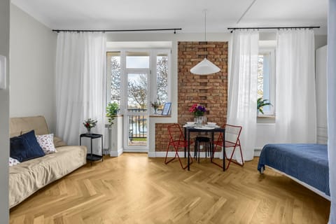 Bed, Living room, Photo of the whole room, Seating area