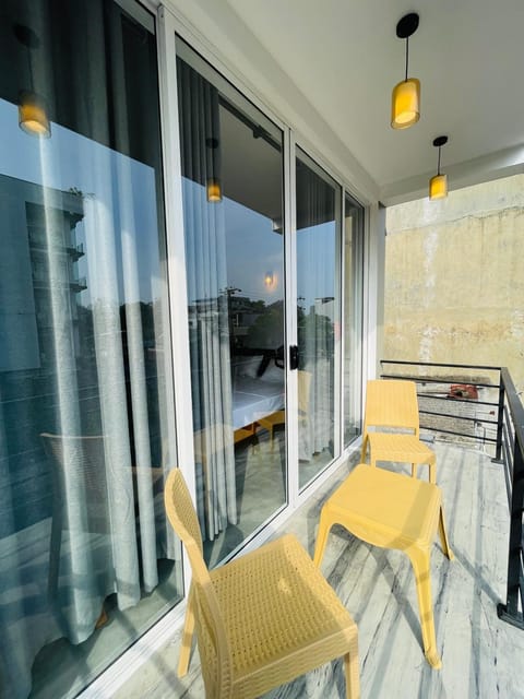 Property building, View (from property/room), Balcony/Terrace, Balcony/Terrace