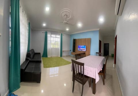 TV and multimedia, Living room, Dining area, Entertainment