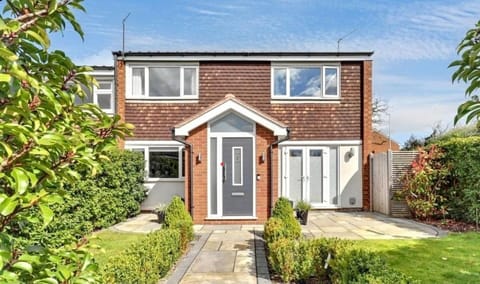 Property building, Spring, Day, Garden
