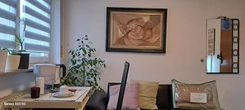 Beautiful, cozy room in Remseck near Stuttgart - ROOM A Apartment in Stuttgart