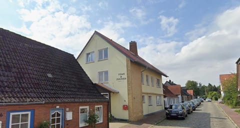 Day, Street view, Location