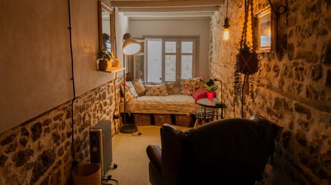 Living room, Photo of the whole room, Seating area