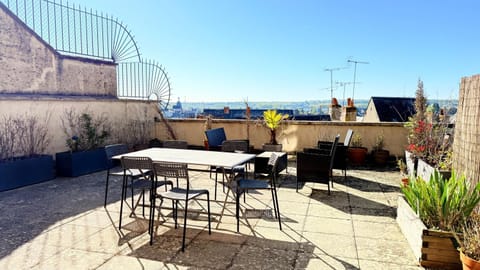 Patio, View (from property/room), Dining area, City view, City view