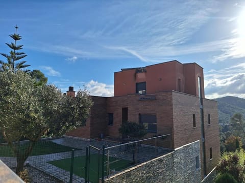 Property building, Natural landscape, Mountain view
