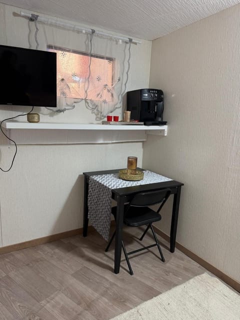 Charmant studio cosy avec terrasse privée -calme et confort garantis Apartment in Drancy