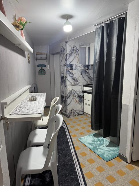 Charmant studio cosy avec terrasse privée -calme et confort garantis Apartment in Drancy