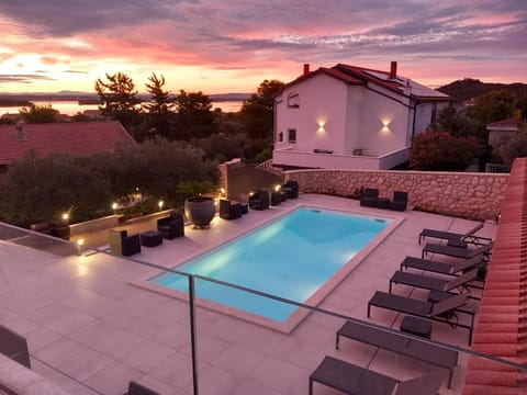 Natural landscape, Swimming pool, Sunrise