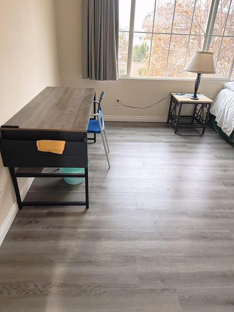 Big quiet bedroom Vacation rental in Hacienda Heights