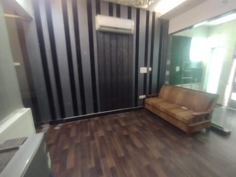 Living room, Seating area, air conditioner