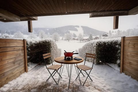 Patio, Winter, Mountain view