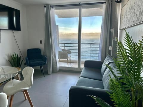 Living room, Sea view