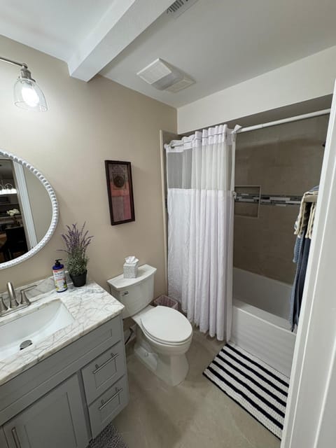 Furnished 3BR Home with Private Office Near MSY Airport House in Metairie