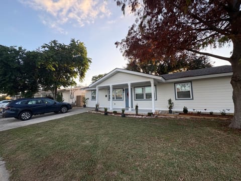 Furnished 3BR Home with Private Office Near MSY Airport House in Metairie