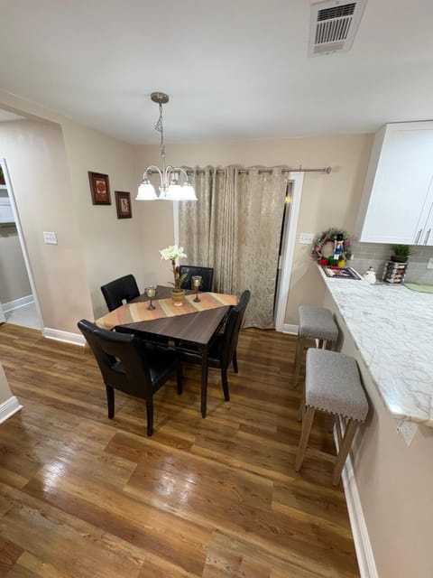 Furnished 3BR Home with Private Office Near MSY Airport House in Metairie