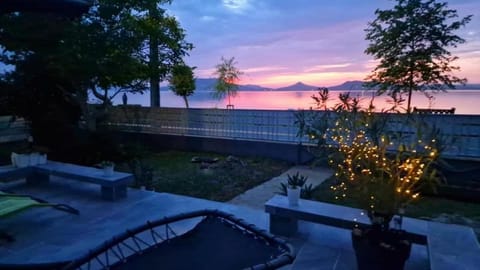 Night, Natural landscape, Summer, BBQ facilities, Fishing, Garden, View (from property/room), Animals, Lake view, Street view, Location, Sunset, Open Air Bath, Open Air Bath, Parking