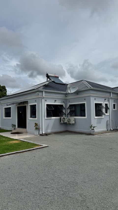 Property building, Day