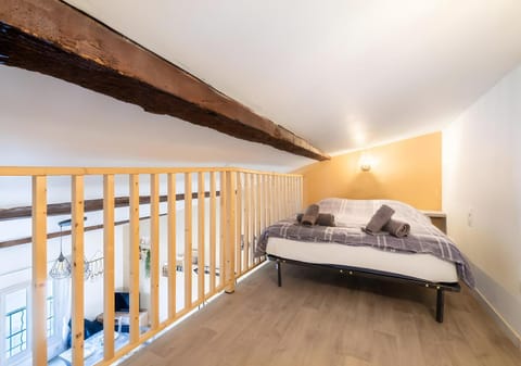 Property building, Living room, Bedroom