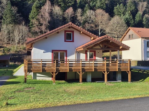 Property building, Natural landscape, Garden view