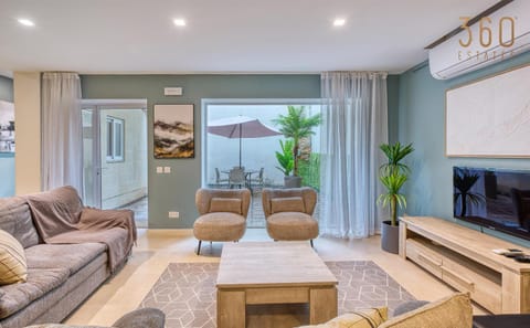 Communal lounge/ TV room, TV and multimedia, Evening entertainment