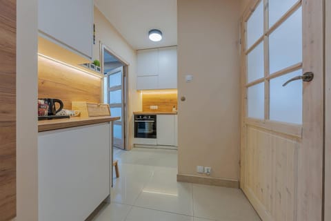 Kitchen or kitchenette, pet friendly, stove