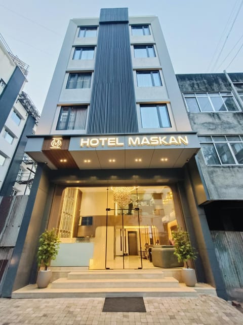 Property building, Facade/entrance