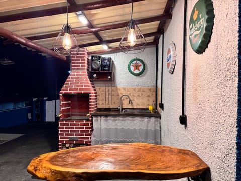 BBQ facilities, Kitchen or kitchenette