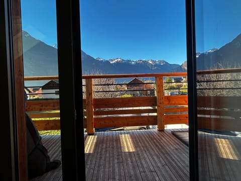Balcony/Terrace, Mountain view