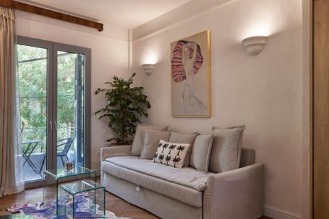 Living room, Seating area
