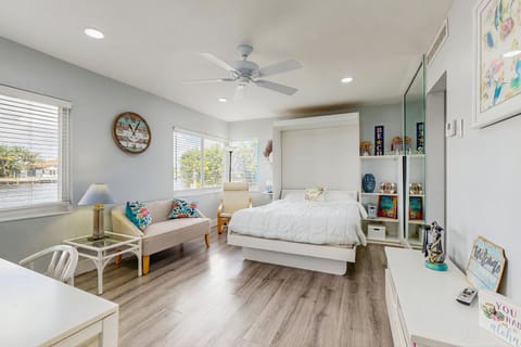 Aloha Beach Holiday Hotel in Pompano Beach