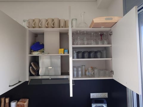 Coffee/tea facilities, Kitchen or kitchenette