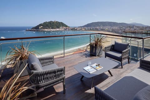 Natural landscape, View (from property/room), Balcony/Terrace, Mountain view, Sea view