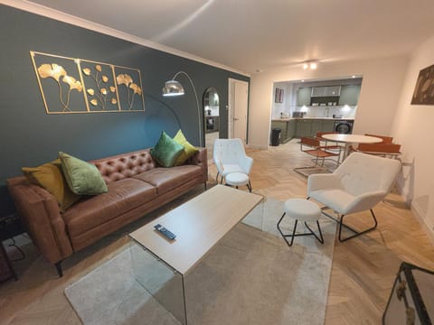 Communal lounge/ TV room, Living room