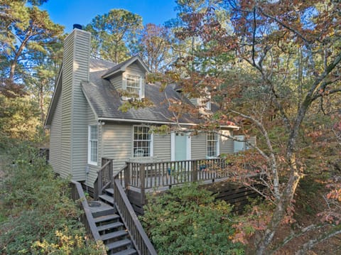 Cottage on the Hill House in Roanoke Island