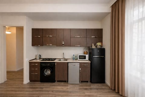 Coffee/tea facilities, Kitchen or kitchenette, dishwasher, minibar, oven, stove, toaster