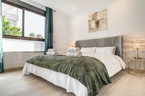 Apartment Steps from Beach & Marina REMS Apartment in Torremolinos