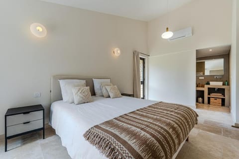 Magnifique villa au coeur de la campagne de Gordes Villa in Gordes