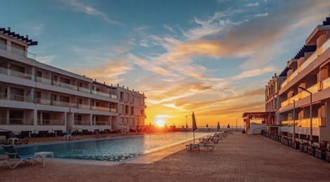 Property building, Pool view, Sea view, Swimming pool, Sunset