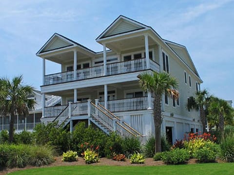 Palm Manor by Exclusive Properties Pool, Elevator, Views House in Isle of Palms