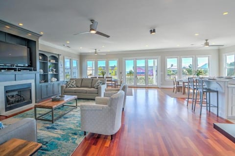 Palm Manor by Exclusive Properties Pool, Elevator, Views House in Isle of Palms