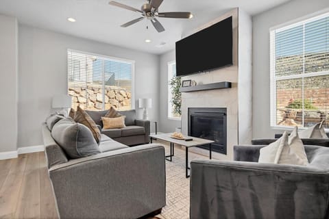 Living room, Seating area