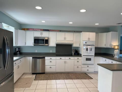 Captain's View-Bayfront-Private Dock House in Saint George Island