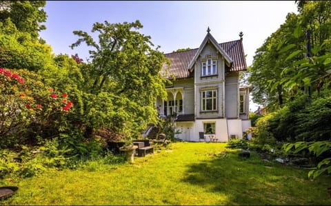 Property building, Natural landscape, Garden, Garden view